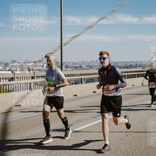 03.10.2025 - Köhlbrandbrückenlauf Michael Burmester http://msf.ph/oto/9040690 03.10.2025 12:21:51 Position 1 5775 meine-sportfotos.de