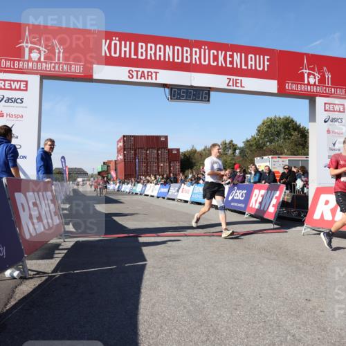 03.10.2025 - Köhlbrandbrückenlauf Lena Gebhardt http://msf.ph/oto/9040695 03.10.2025 12:57:16 Ziel 4080, 4150, 4186, 4251, 5699, 5898, 5926, 6015, 6629, 6819 meine-sportfotos.de