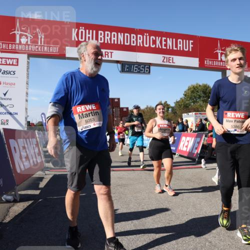 03.10.2025 - Köhlbrandbrückenlauf Lena Gebhardt http://msf.ph/oto/9040705 03.10.2025 13:16:56 Ziel 4168, 4331, 4359, 4605, 4861, 4978, 5028, 5053, 5099, 5100, 5166, 5302, 5385, 5386, 5453, 5467, 5840, 6286, 6340, 6343, 6474, 6620, 6623, 6626, 6658, 6697, 6785 meine-sportfotos.de