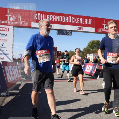 03.10.2025 - Köhlbrandbrückenlauf Lena Gebhardt http://msf.ph/oto/9040713 03.10.2025 13:16:56 Ziel 4168, 4331, 4359, 4605, 4861, 4978, 5028, 5053, 5099, 5100, 5166, 5302, 5385, 5386, 5453, 5467, 5840, 6286, 6340, 6343, 6474, 6620, 6623, 6626, 6658, 6697, 6785 meine-sportfotos.de