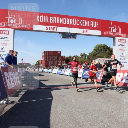 03.10.2025 - Köhlbrandbrückenlauf Lena Gebhardt http://msf.ph/oto/9040784 03.10.2025 12:57:22 Ziel 4150, 4186, 4251, 5699, 5926, 6015 meine-sportfotos.de