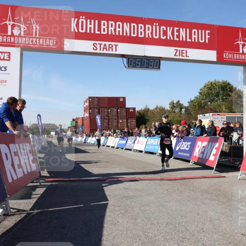 03.10.2025 - Köhlbrandbrückenlauf Lena Gebhardt http://msf.ph/oto/9040833 03.10.2025 12:57:30 Ziel 4105, 4150, 4186, 4518, 6015, 6020, 6122, 6767 meine-sportfotos.de