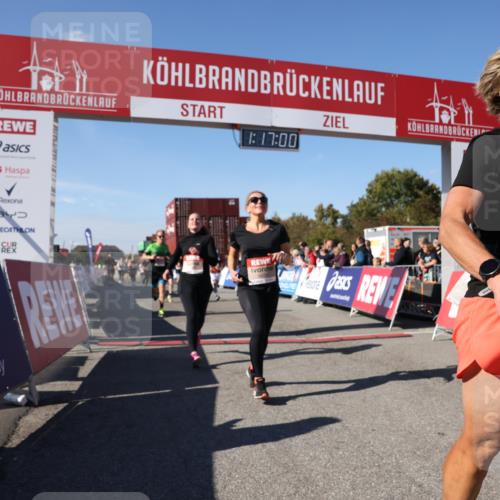 03.10.2025 - Köhlbrandbrückenlauf Lena Gebhardt http://msf.ph/oto/9040903 03.10.2025 13:17:00 Ziel 4168, 4242, 4331, 4359, 4605, 4861, 4978, 4982, 5033, 5053, 5087, 5100, 5166, 5302, 5385, 5386, 5453, 5467, 5840, 6286, 6474, 6623, 6626, 6658 meine-sportfotos.de