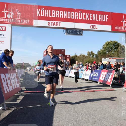 03.10.2025 - Köhlbrandbrückenlauf Lena Gebhardt http://msf.ph/oto/9040907 03.10.2025 12:57:34 Ziel 4032, 4076, 4105, 4518, 6020, 6122, 6767 meine-sportfotos.de