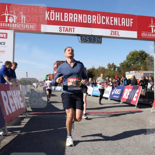 03.10.2025 - Köhlbrandbrückenlauf Lena Gebhardt http://msf.ph/oto/9040926 03.10.2025 12:57:35 Ziel 4032, 4076, 4105, 4518, 6020, 6122, 6767 meine-sportfotos.de