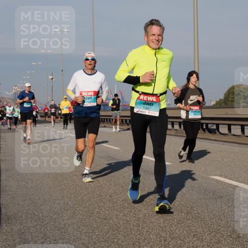 03.10.2025 - Köhlbrandbrückenlauf Fabian Wolf http://msf.ph/oto/9040943 03.10.2025 09:54:50 Position 3 3167, 1347, 2471, 163 meine-sportfotos.de