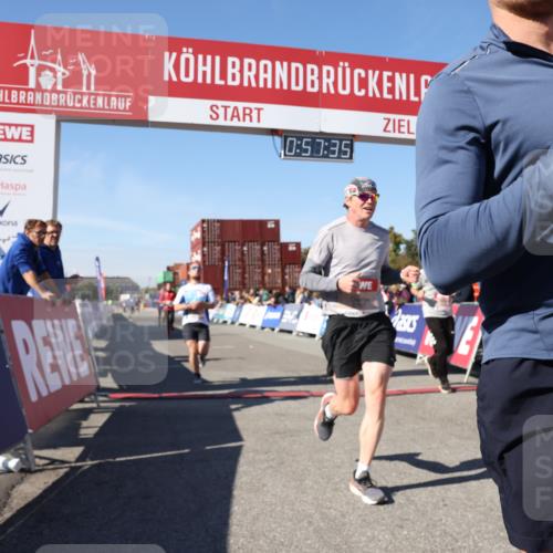 03.10.2025 - Köhlbrandbrückenlauf Lena Gebhardt http://msf.ph/oto/9040950 03.10.2025 12:57:36 Ziel 4032, 4076, 4105, 4518, 6020, 6122, 6767, 6809 meine-sportfotos.de