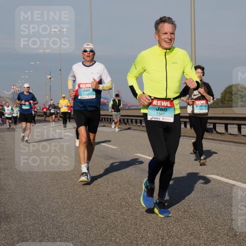 03.10.2025 - Köhlbrandbrückenlauf Fabian Wolf http://msf.ph/oto/9040952 03.10.2025 09:54:51 Position 3 3167, 1347, 2471 meine-sportfotos.de