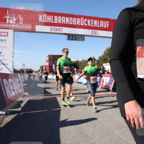 03.10.2025 - Köhlbrandbrückenlauf Lena Gebhardt http://msf.ph/oto/9040953 03.10.2025 13:17:03 Ziel 4168, 4242, 4331, 4359, 4361, 4605, 4861, 4978, 4982, 5033, 5073, 5087, 5090, 5100, 5302, 5453, 5467, 5479, 5840, 6474, 6623, 6626, 6658 meine-sportfotos.de