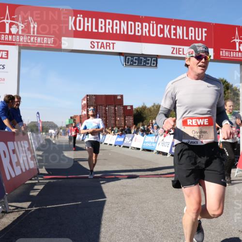03.10.2025 - Köhlbrandbrückenlauf Lena Gebhardt http://msf.ph/oto/9040955 03.10.2025 12:57:36 Ziel 4032, 4076, 4105, 4518, 6020, 6122, 6767, 6809 meine-sportfotos.de