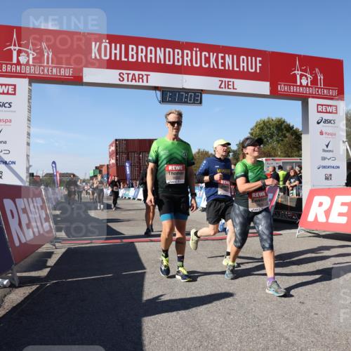 03.10.2025 - Köhlbrandbrückenlauf Lena Gebhardt http://msf.ph/oto/9040959 03.10.2025 13:17:03 Ziel 4168, 4242, 4331, 4359, 4361, 4605, 4861, 4978, 4982, 5033, 5073, 5087, 5090, 5100, 5302, 5453, 5467, 5479, 5840, 6474, 6623, 6626, 6658 meine-sportfotos.de
