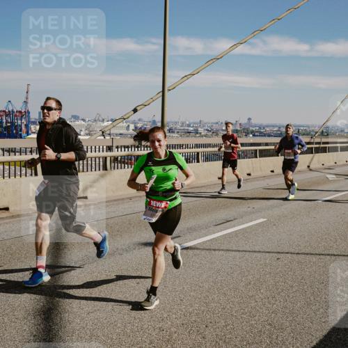 03.10.2025 - Köhlbrandbrückenlauf Michael Burmester http://msf.ph/oto/9040965 03.10.2025 12:22:09 Position 1 11141, 5709 meine-sportfotos.de