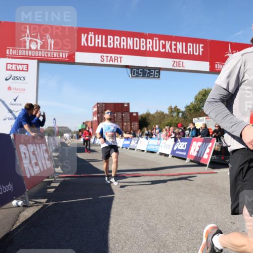 03.10.2025 - Köhlbrandbrückenlauf Lena Gebhardt http://msf.ph/oto/9040968 03.10.2025 12:57:36 Ziel 4032, 4076, 4105, 4518, 6020, 6122, 6767, 6809 meine-sportfotos.de