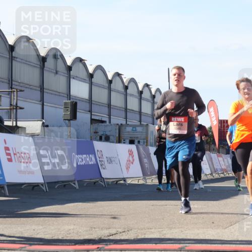 03.10.2025 - Köhlbrandbrückenlauf Luisa Fischer http://msf.ph/oto/9040981 03.10.2025 13:33:25 Ziel 4755, 4775, 5211, 5413, 5549, 5783, 6276 meine-sportfotos.de