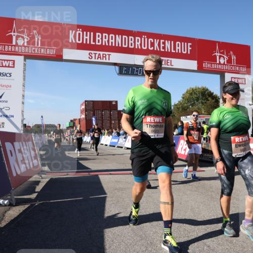 03.10.2025 - Köhlbrandbrückenlauf Lena Gebhardt http://msf.ph/oto/9040982 03.10.2025 13:17:04 Ziel 4168, 4242, 4331, 4359, 4361, 4605, 4861, 4978, 4982, 5033, 5073, 5087, 5090, 5100, 5302, 5453, 5467, 5479, 5667, 5840, 6474, 6623, 6626, 6658 meine-sportfotos.de