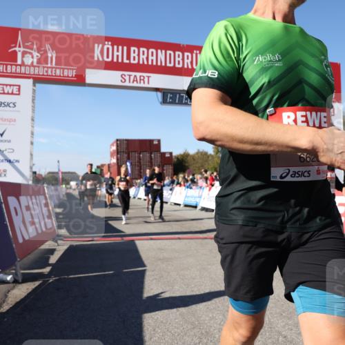 03.10.2025 - Köhlbrandbrückenlauf Lena Gebhardt http://msf.ph/oto/9041001 03.10.2025 13:17:05 Ziel 4242, 4331, 4359, 4361, 4861, 4978, 4982, 5033, 5073, 5087, 5090, 5100, 5302, 5479, 5667, 5840, 6474, 6623, 6626, 6658 meine-sportfotos.de