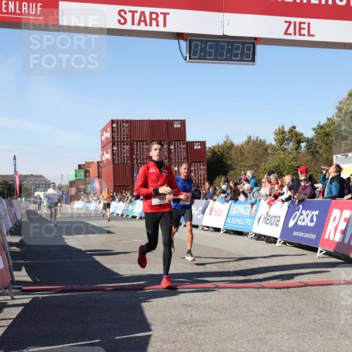 03.10.2025 - Köhlbrandbrückenlauf Lena Gebhardt http://msf.ph/oto/9041011 03.10.2025 12:57:39 Ziel 4032, 4037, 4076, 4105, 4518, 6020, 6122, 6767, 6809 meine-sportfotos.de
