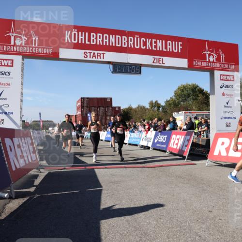 03.10.2025 - Köhlbrandbrückenlauf Lena Gebhardt http://msf.ph/oto/9041017 03.10.2025 13:17:05 Ziel 4242, 4331, 4359, 4361, 4861, 4978, 4982, 5033, 5073, 5087, 5090, 5100, 5302, 5479, 5667, 5840, 6474, 6623, 6626, 6658 meine-sportfotos.de