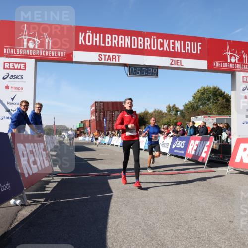 03.10.2025 - Köhlbrandbrückenlauf Lena Gebhardt http://msf.ph/oto/9041031 03.10.2025 12:57:40 Ziel 4032, 4037, 4076, 4105, 4518, 6020, 6122, 6371, 6767, 6809 meine-sportfotos.de