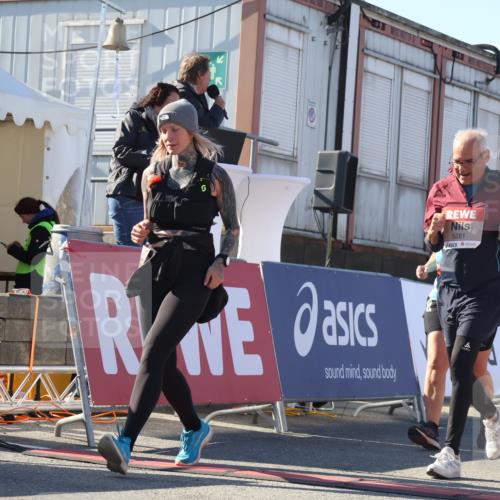 03.10.2025 - Köhlbrandbrückenlauf Luisa Fischer http://msf.ph/oto/9041038 03.10.2025 13:33:31 Ziel 4006, 5179, 5211, 5281, 5413, 5546, 5549, 6094, 6276 meine-sportfotos.de