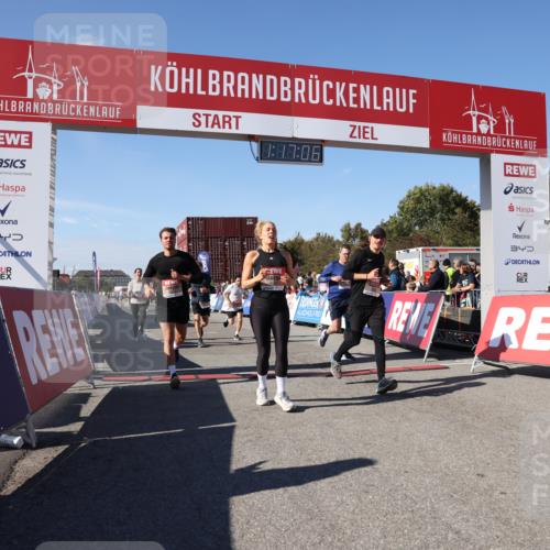 03.10.2025 - Köhlbrandbrückenlauf Lena Gebhardt http://msf.ph/oto/9041039 03.10.2025 13:17:06 Ziel 4242, 4331, 4359, 4361, 4861, 4978, 4982, 5033, 5073, 5087, 5090, 5100, 5479, 5667, 5840, 6431, 6474, 6623, 6626 meine-sportfotos.de