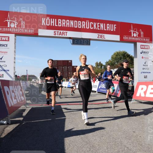 03.10.2025 - Köhlbrandbrückenlauf Lena Gebhardt http://msf.ph/oto/9041056 03.10.2025 13:17:07 Ziel 4242, 4331, 4361, 4861, 4978, 4982, 5033, 5073, 5087, 5090, 5100, 5479, 5667, 5840, 6431, 6474, 6623, 6626 meine-sportfotos.de