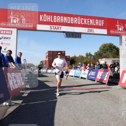 03.10.2025 - Köhlbrandbrückenlauf Lena Gebhardt http://msf.ph/oto/9041078 03.10.2025 12:57:44 Ziel 4032, 4037, 4076, 4105, 5960, 6122, 6371, 6809 meine-sportfotos.de