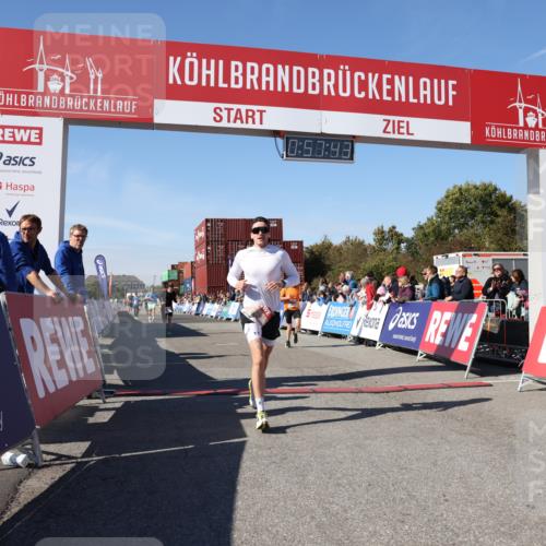 03.10.2025 - Köhlbrandbrückenlauf Lena Gebhardt http://msf.ph/oto/9041086 03.10.2025 12:57:44 Ziel 4032, 4037, 4076, 4105, 5960, 6122, 6371, 6809 meine-sportfotos.de
