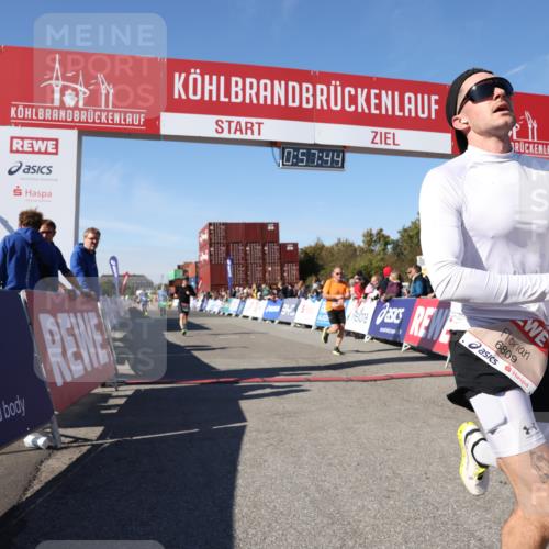 03.10.2025 - Köhlbrandbrückenlauf Lena Gebhardt http://msf.ph/oto/9041104 03.10.2025 12:57:45 Ziel 4032, 4037, 4076, 4105, 5669, 5960, 6122, 6371, 6809 meine-sportfotos.de