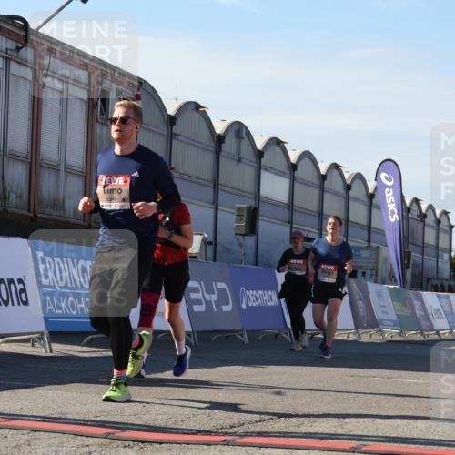 03.10.2025 - Köhlbrandbrückenlauf Luisa Fischer http://msf.ph/oto/9041109 03.10.2025 13:33:36 Ziel 4006, 4744, 5179, 5211, 5281, 5367, 5546, 5549, 5579, 6094, 6276, 6734 meine-sportfotos.de
