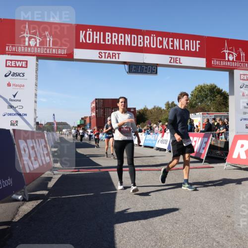 03.10.2025 - Köhlbrandbrückenlauf Lena Gebhardt http://msf.ph/oto/9041131 03.10.2025 13:17:10 Ziel 4242, 4331, 4361, 4404, 4861, 4978, 4982, 5033, 5073, 5087, 5090, 5429, 5479, 5544, 5667, 6431, 6623, 6626 meine-sportfotos.de