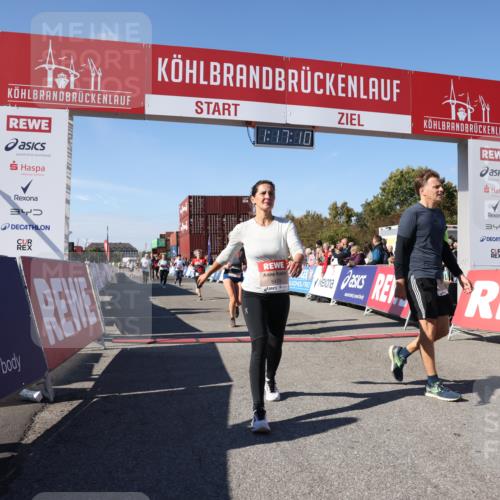 03.10.2025 - Köhlbrandbrückenlauf Lena Gebhardt http://msf.ph/oto/9041146 03.10.2025 13:17:10 Ziel 4242, 4331, 4361, 4404, 4861, 4978, 4982, 5033, 5073, 5087, 5090, 5429, 5479, 5544, 5667, 6431, 6623, 6626 meine-sportfotos.de