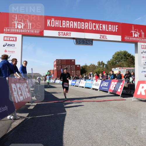 03.10.2025 - Köhlbrandbrückenlauf Lena Gebhardt http://msf.ph/oto/9041159 03.10.2025 12:57:47 Ziel 4032, 4037, 4076, 5669, 5960, 6371, 6809 meine-sportfotos.de