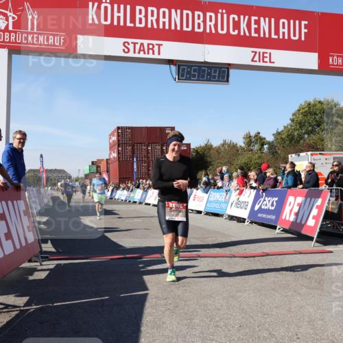03.10.2025 - Köhlbrandbrückenlauf Lena Gebhardt http://msf.ph/oto/9041167 03.10.2025 12:57:48 Ziel 4032, 4037, 4076, 4654, 5669, 5960, 6371, 6809 meine-sportfotos.de