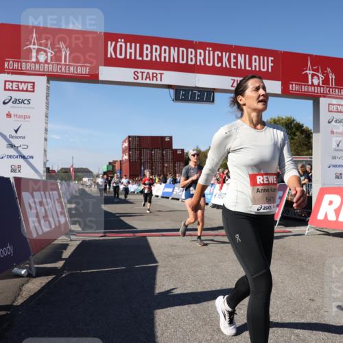 03.10.2025 - Köhlbrandbrückenlauf Lena Gebhardt http://msf.ph/oto/9041182 03.10.2025 13:17:11 Ziel 4242, 4331, 4361, 4404, 4861, 4978, 4982, 5033, 5073, 5087, 5090, 5429, 5479, 5544, 5667, 5943, 6431, 6626 meine-sportfotos.de