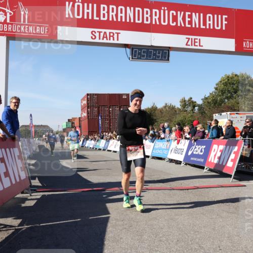 03.10.2025 - Köhlbrandbrückenlauf Lena Gebhardt http://msf.ph/oto/9041184 03.10.2025 12:57:48 Ziel 4032, 4037, 4076, 4654, 5669, 5960, 6371, 6809 meine-sportfotos.de