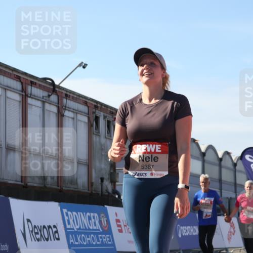 03.10.2025 - Köhlbrandbrückenlauf Luisa Fischer http://msf.ph/oto/9041185 03.10.2025 13:33:42 Ziel 4006, 4744, 5074, 5077, 5179, 5281, 5367, 5546, 5579, 6094, 6734 meine-sportfotos.de