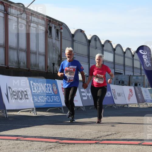 03.10.2025 - Köhlbrandbrückenlauf Luisa Fischer http://msf.ph/oto/9041212 03.10.2025 13:33:44 Ziel 4744, 5074, 5077, 5367, 5546, 5579, 6734 meine-sportfotos.de