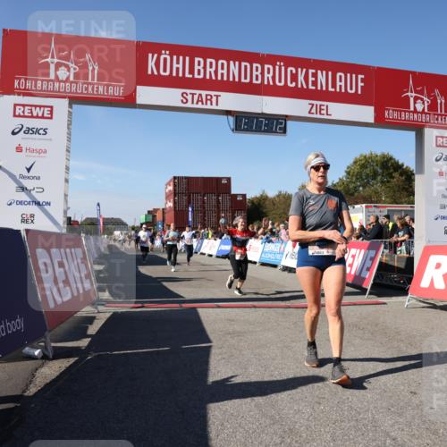 03.10.2025 - Köhlbrandbrückenlauf Lena Gebhardt http://msf.ph/oto/9041214 03.10.2025 13:17:13 Ziel 4242, 4361, 4404, 4982, 5033, 5073, 5087, 5090, 5429, 5479, 5544, 5667, 5943, 6431 meine-sportfotos.de