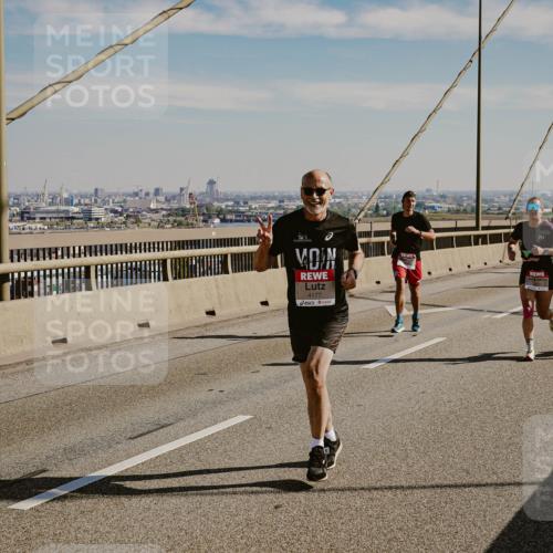 03.10.2025 - Köhlbrandbrückenlauf Michael Burmester http://msf.ph/oto/9041225 03.10.2025 12:22:29 Position 1 4177 meine-sportfotos.de