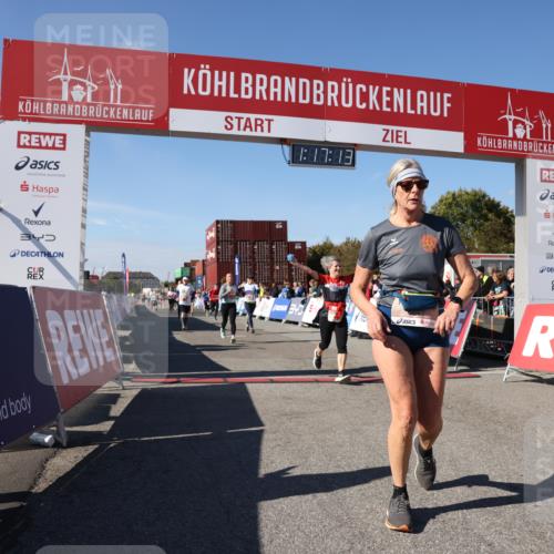 03.10.2025 - Köhlbrandbrückenlauf Lena Gebhardt http://msf.ph/oto/9041244 03.10.2025 13:17:13 Ziel 4242, 4361, 4404, 4982, 5033, 5073, 5087, 5090, 5429, 5479, 5544, 5667, 5943, 6431 meine-sportfotos.de