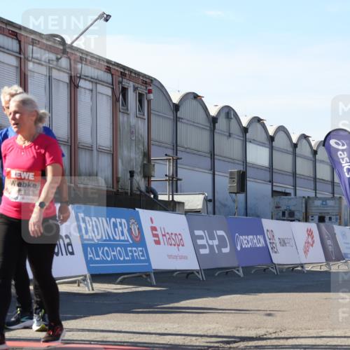 03.10.2025 - Köhlbrandbrückenlauf Luisa Fischer http://msf.ph/oto/9041250 03.10.2025 13:33:47 Ziel 4744, 5074, 5077, 5367, 5546, 5579, 6734 meine-sportfotos.de
