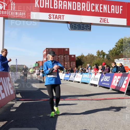 03.10.2025 - Köhlbrandbrückenlauf Lena Gebhardt http://msf.ph/oto/9041272 03.10.2025 12:57:52 Ziel 4037, 4046, 4102, 4654, 5669, 5960, 5961, 6371, 6518, 6519, 6520, 6809 meine-sportfotos.de