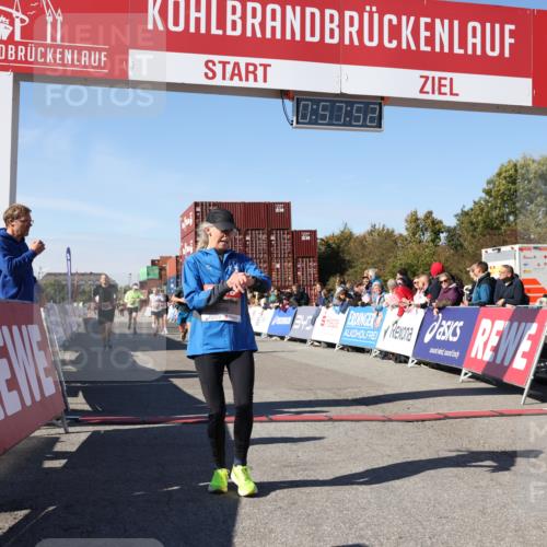03.10.2025 - Köhlbrandbrückenlauf Lena Gebhardt http://msf.ph/oto/9041278 03.10.2025 12:57:52 Ziel 4037, 4046, 4102, 4654, 5669, 5960, 5961, 6371, 6518, 6519, 6520, 6809 meine-sportfotos.de