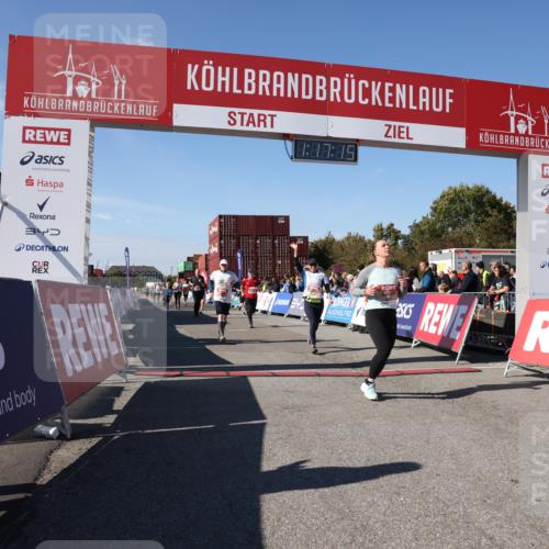 03.10.2025 - Köhlbrandbrückenlauf Lena Gebhardt http://msf.ph/oto/9041281 03.10.2025 13:17:15 Ziel 4242, 4361, 4404, 4982, 4988, 5033, 5073, 5087, 5090, 5429, 5479, 5544, 5638, 5642, 5667, 5890, 5943, 6389, 6431 meine-sportfotos.de