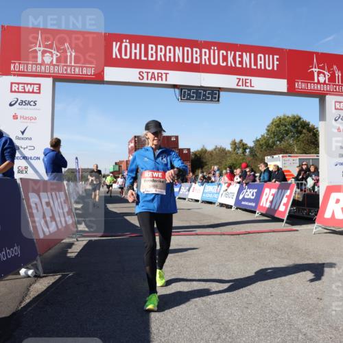 03.10.2025 - Köhlbrandbrückenlauf Lena Gebhardt http://msf.ph/oto/9041288 03.10.2025 12:57:53 Ziel 4037, 4046, 4102, 4654, 5669, 5960, 5961, 6371, 6518, 6519, 6520 meine-sportfotos.de