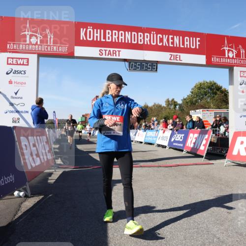 03.10.2025 - Köhlbrandbrückenlauf Lena Gebhardt http://msf.ph/oto/9041307 03.10.2025 12:57:54 Ziel 4037, 4046, 4102, 4654, 5669, 5960, 5961, 6371, 6518, 6519, 6520 meine-sportfotos.de