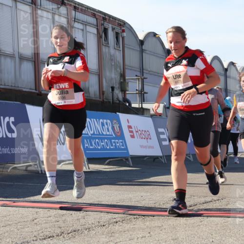 03.10.2025 - Köhlbrandbrückenlauf Luisa Fischer http://msf.ph/oto/9041323 03.10.2025 13:33:56 Ziel 4919, 4970, 5036, 5074, 5077, 5300, 6246, 6420, 6421 meine-sportfotos.de