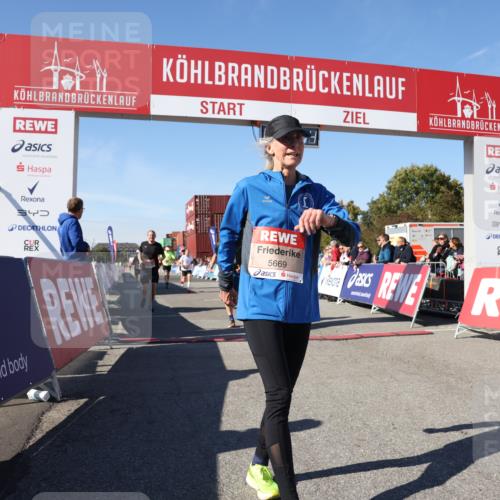 03.10.2025 - Köhlbrandbrückenlauf Lena Gebhardt http://msf.ph/oto/9041329 03.10.2025 12:57:54 Ziel 4037, 4046, 4102, 4654, 5669, 5960, 5961, 6371, 6518, 6519, 6520 meine-sportfotos.de