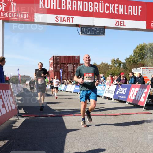 03.10.2025 - Köhlbrandbrückenlauf Lena Gebhardt http://msf.ph/oto/9041334 03.10.2025 12:57:55 Ziel 4037, 4046, 4102, 4654, 5669, 5960, 5961, 6371, 6518, 6519, 6520 meine-sportfotos.de